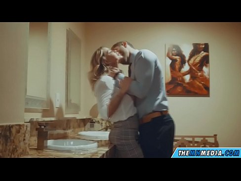 ❤️ Nuair a mheallann blonde busty tú i seomra scíthe poiblí ❤❌ Fucking ag porn % ga.tvmarket.top% ❌️❤
